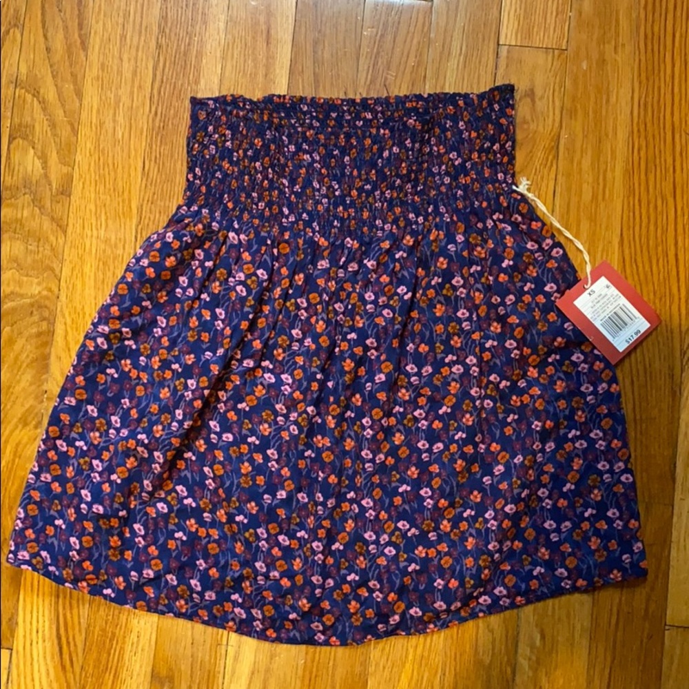 ☀️ NWT XS Shirred Skirt